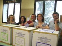 persone che votano
